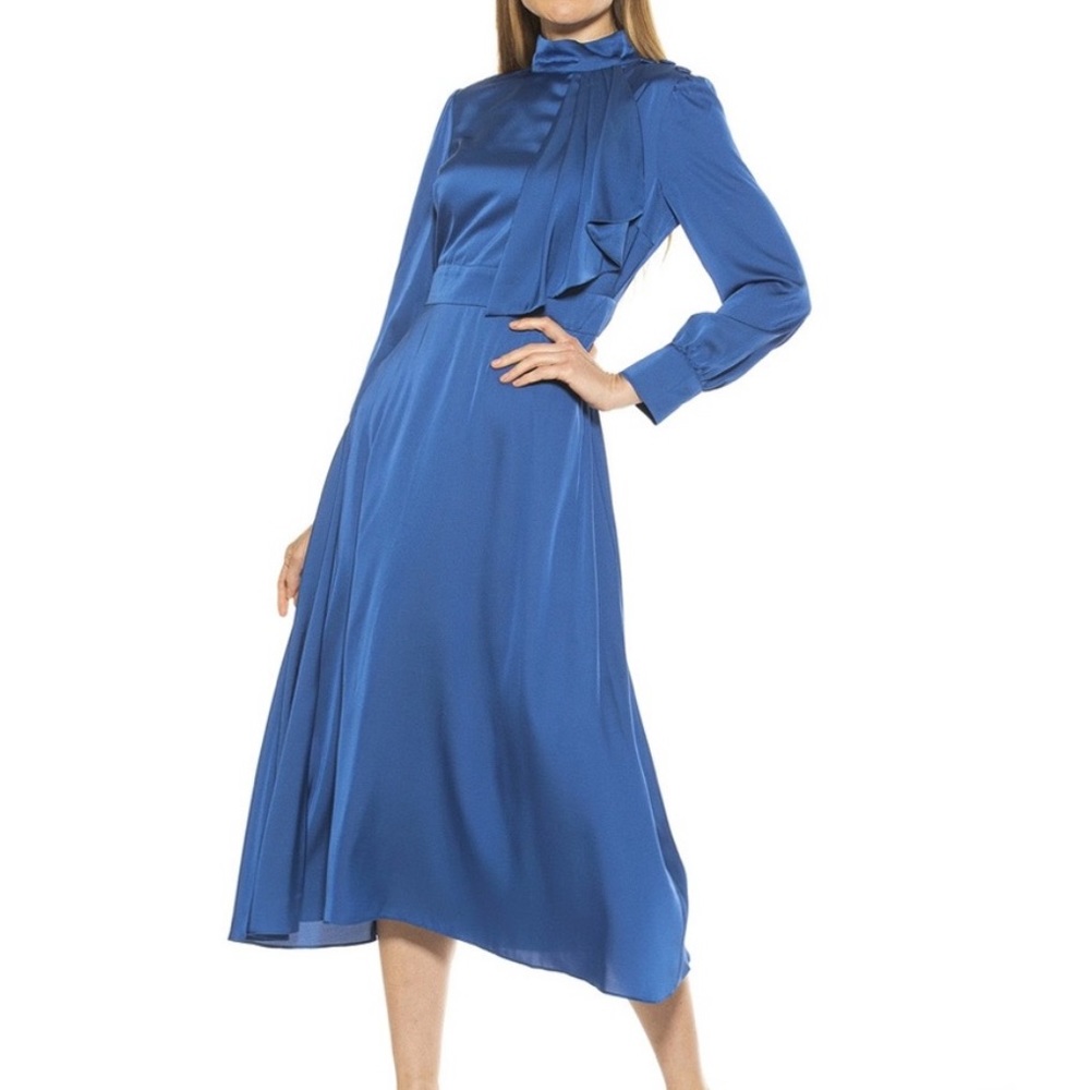 Alexia Admore dress